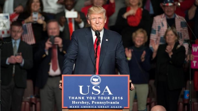 Donald Trump estudia el trazado para futuro muro fronterizo con México