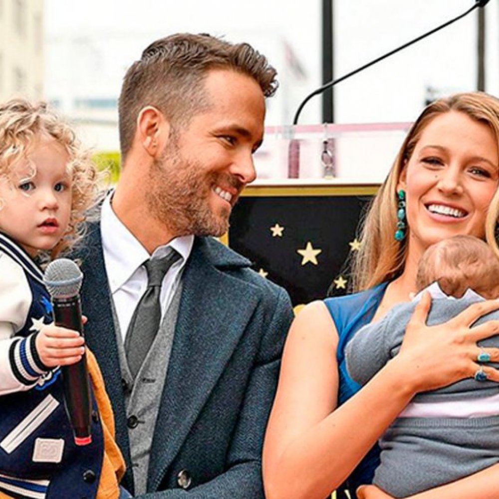 Blake Lively y Ryan Reynolds presentaron a sus hijas en público