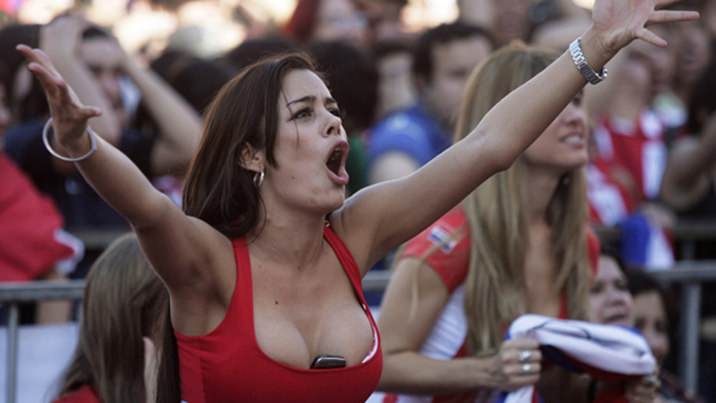 Escultura de la recordada Larissa Riquelme es expuesta en el Congreso paraguayo