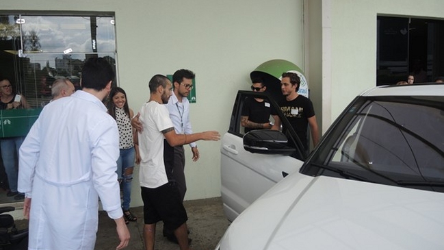 Jugador de Chapecoense Alan Ruschel se reunió con su familia en Porto Alegre