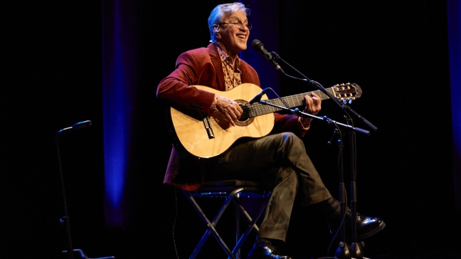Caetano Veloso regresa a Chile en marzo