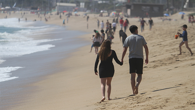 Plantean disminuir feriados y aumentar las vacaciones en Chile