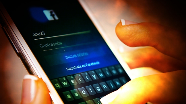 La CE acusa a Facebook de enviar a Bruselas datos 