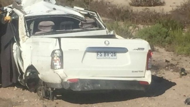 Volcamiento de una camioneta dejó tres fallecidos en la Región de Atacama