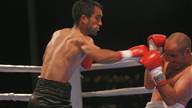 José Sánchez regresó al ring con una victoria en San Bernardo