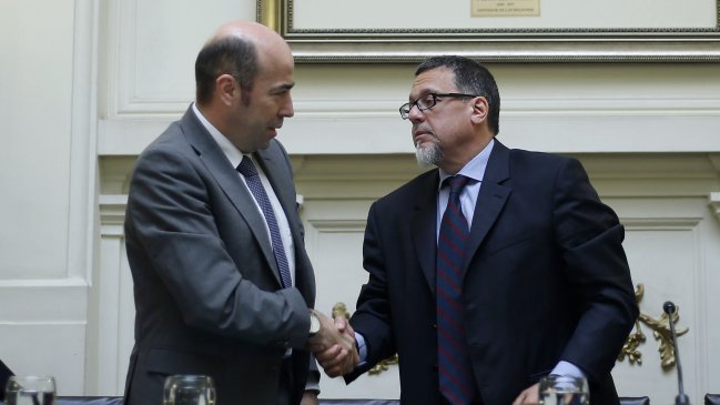 Contraloría y Senado firman convenio de colaboración sobre probidad