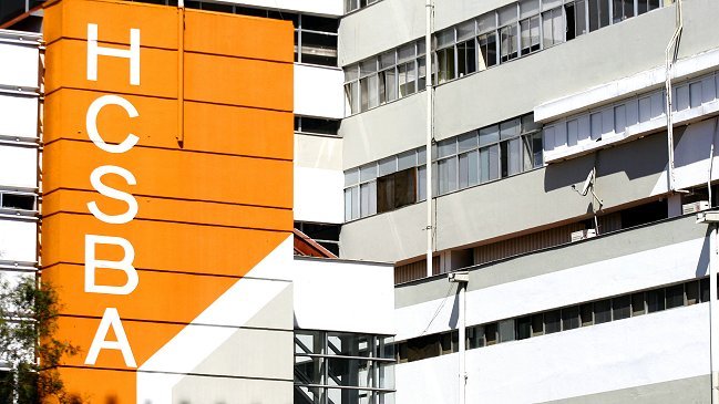 Hospital San Borja debe pagar 17 millones a mujer que perdió su colon por infección