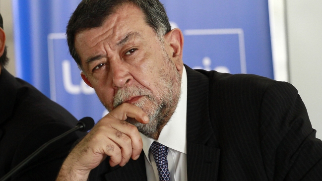 Aleuy desmintió a gobernador y descartó viajar a Curanilahue para dialogar con mineros