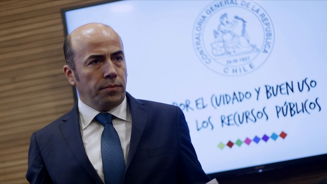 Contraloría sorprende y pide al Senado definir competencia sobre jubilaciones de DGAC