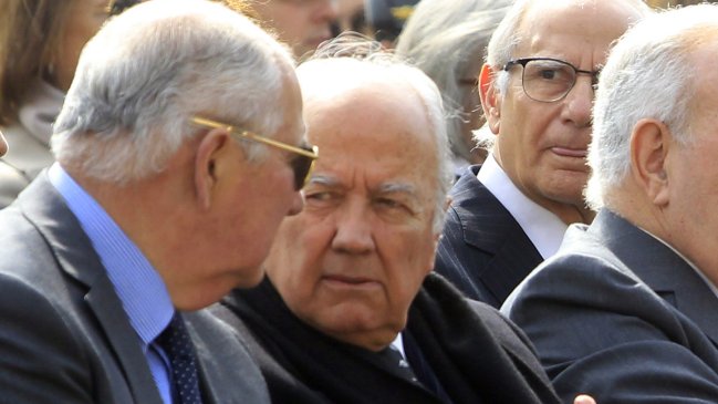 Ex comandante en jefe: Me opuse terminantemente al ingreso de la mujer a la Armada