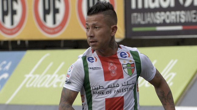 Palestino confirmó el interés de Universidad de Chile por Leonardo Valencia