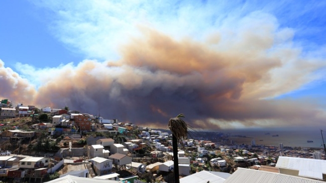 Las medidas que debiesen reducir la vulnerabilidad de Valparaíso a incendios