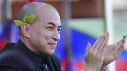  Busca a responsables de publicar falsa imagen porno gay del rey  