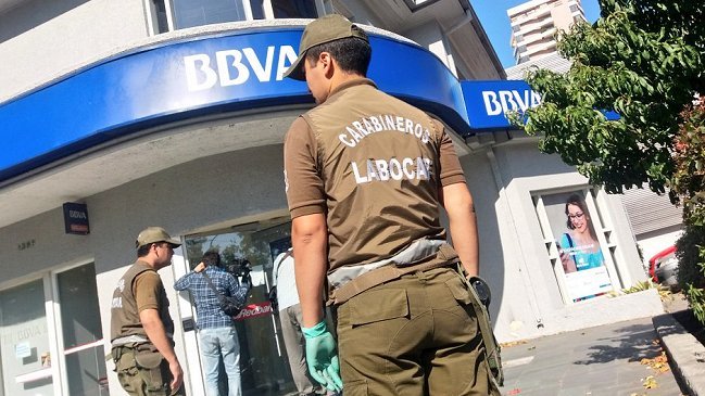 Viña del Mar: Descubren túnel de 25 metros bajo sucursal bancaria