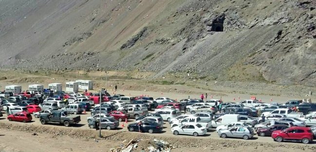 Funcionarios de Aduanas realizaron paro de advertencia en el paso Los Libertadores