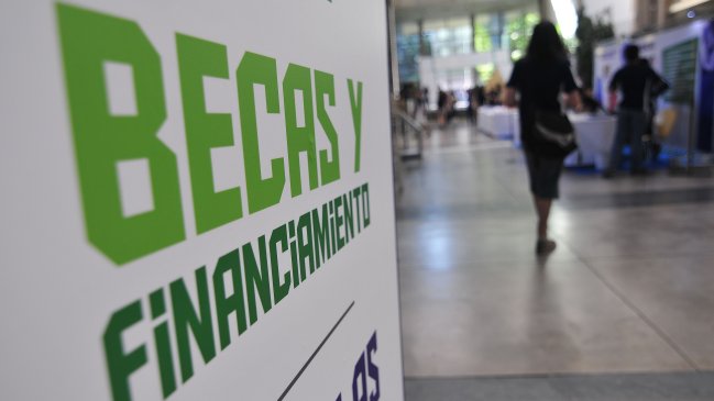 Mineduc: 256 mil preseleccionados para gratuidad y becas en educación superior