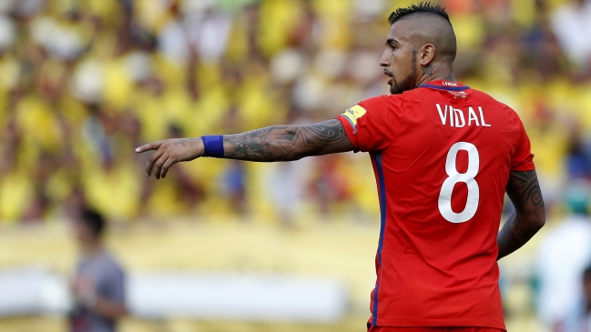 Arturo Vidal felicitó a los campeones en la China Cup: 