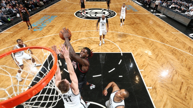 James Harden lideró a los Rockets con otro triple-doble en victoria ante Nets