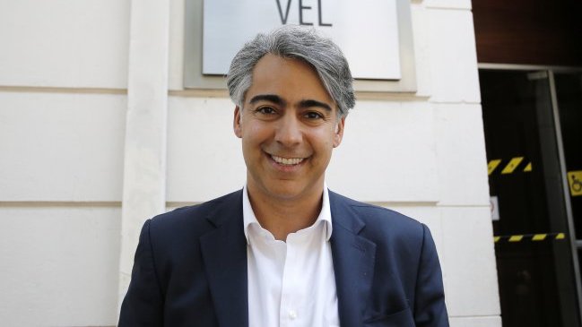 Justicia autorizó a Marco Enríquez-Ominami a viajar al extranjero