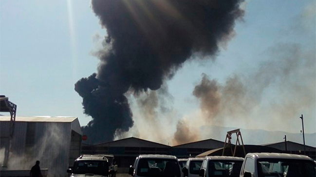 Incendio moviliza a Bomberos en Pudahuel