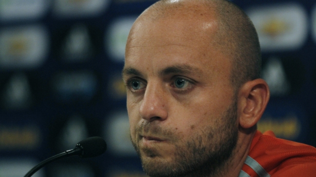 Lorenzetti: Guillermo Hoyos piensa como jugador en el puesto de técnico y eso cayó bien al plantel