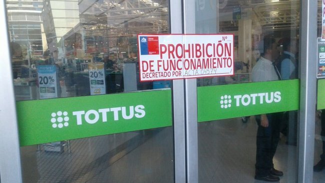 Seremi de Salud clausuró dos supermercados en Antofagasta por altas temperaturas