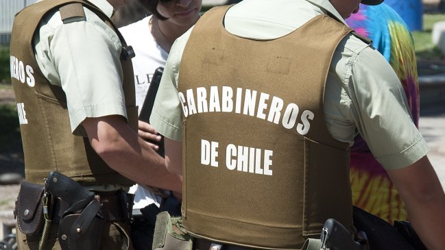 Denuncian abuso de fuerza de carabineros contra menor: sufrió fractura y quemaduras