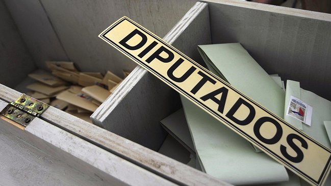 Chile Vamos no llegó a acuerdo sobre competir con una o dos listas parlamentarias