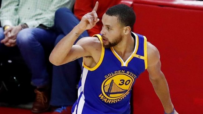 Golden State Warriors venció a Houston Rockets y sigue liderando el oeste en la NBA