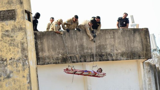 Brasil: Policía entró a cárcel para construir barrera entre facciones