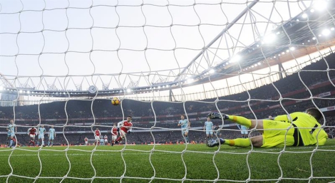 En Londres dicen que Arsenal está peleando la Premier gracias a Alexis