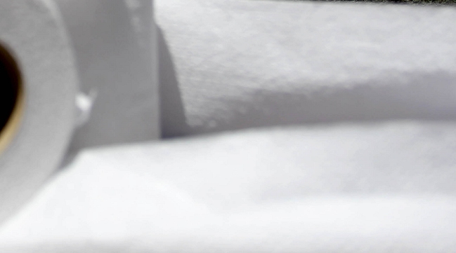 Científicos chinos inventan un papel resistente al agua y al fuego