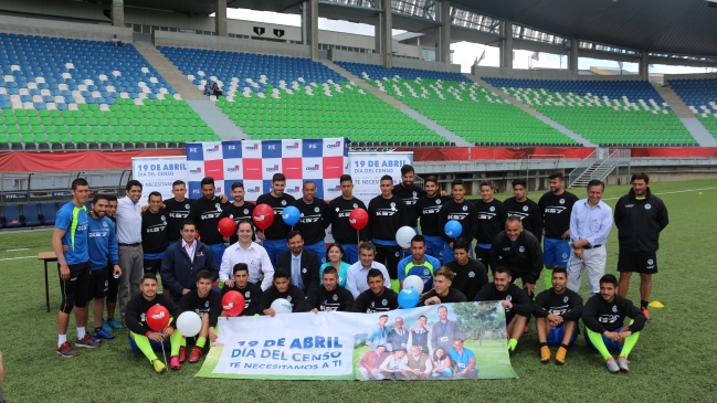 Futbolistas de Puerto Montt se inscribieron como voluntarios para el Censo 2017
