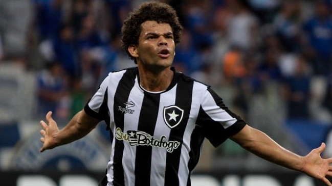 Volante de Botafogo pidió estadio lleno para duelo ante Colo Colo por Libertadores