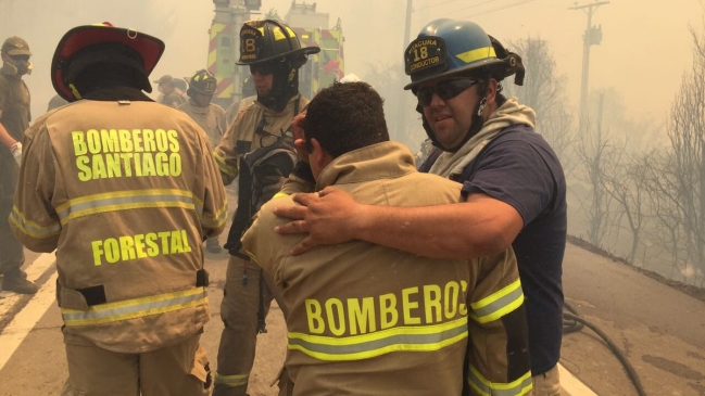 Bombero falleció durante combate de incendio forestal en Región del Maule
