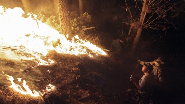 Presidenta ordenó a ministros instalarse en regiones más afectada por incendios