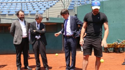   Massú y ministro Squella visitaron obras de remodelación del Court Central 