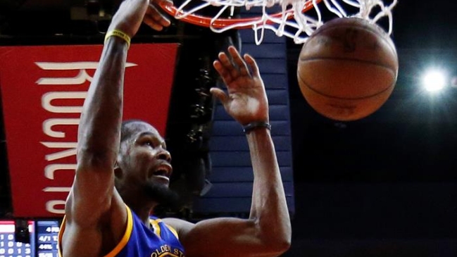 Kevin Durant lideró a los Warriors para imponer otra marca en la NBA