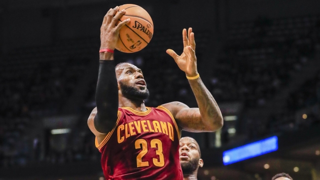 Cleveland Cavaliers cortó su mala racha con LeBron James como figura