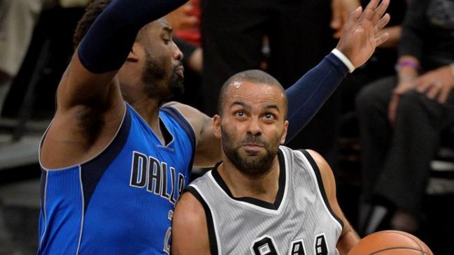 Dallas Mavericks derrotó a San Antonio Spurs en duro choque de la NBA