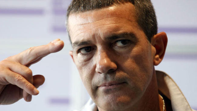 Antonio Banderas se recupera tras ser hospitalizado por un dolor en el pecho
