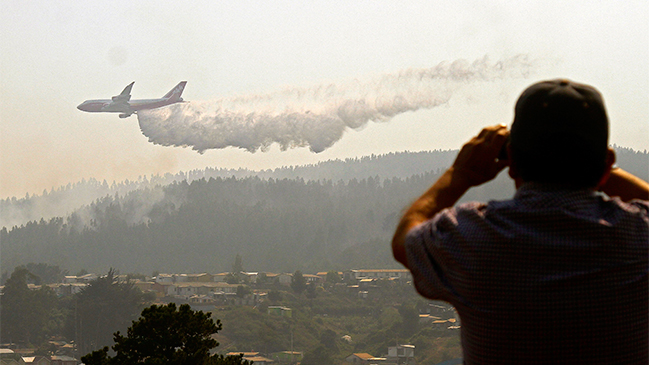 Aviones Ilyushin y SuperTanker operaron en conjunto en Navidad