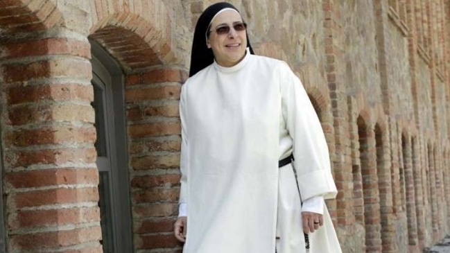 Monja argentina pidió perdón tras negar la virginidad de María