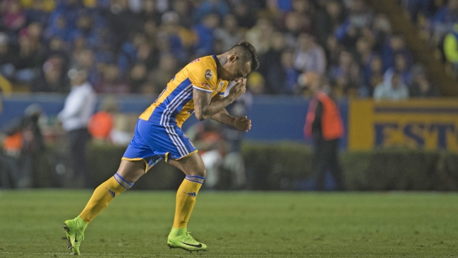 Eduardo Vargas debutó en caída de Tigres contra Toluca en la liga mexicana