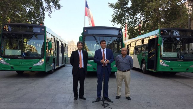 Transantiago reasigna recorridos que beneficiarán a 300 mil usuarios