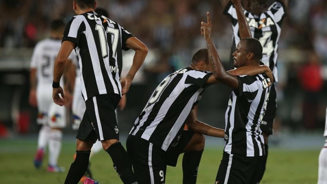 Botafogo llegó a Santiago para enfrentar a Colo Colo en la Copa Libertadores