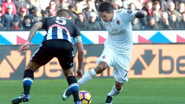 Técnico de AC Milan negó problemas con el colombiano Carlos Bacca