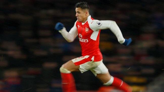 Alexis Sánchez y Sergio Agüero están en el radar de Paris Saint-Germain