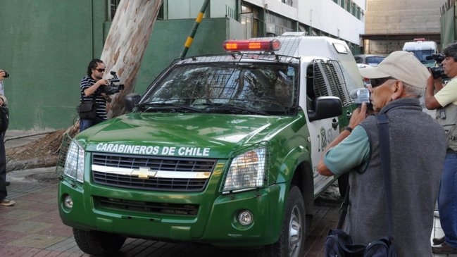Joven le clavó botella en la pierna a su madre tras disputa en Iquique