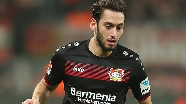 Compañero de Aránguiz renunció a su sueldo durante tiempo de suspensión